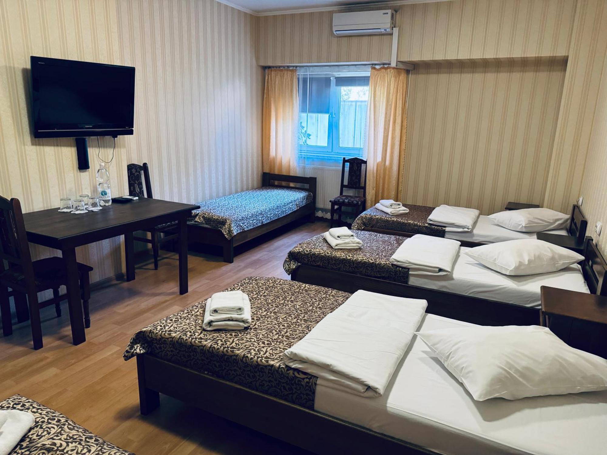 Etna Hotel Lviv Eksteriør billede