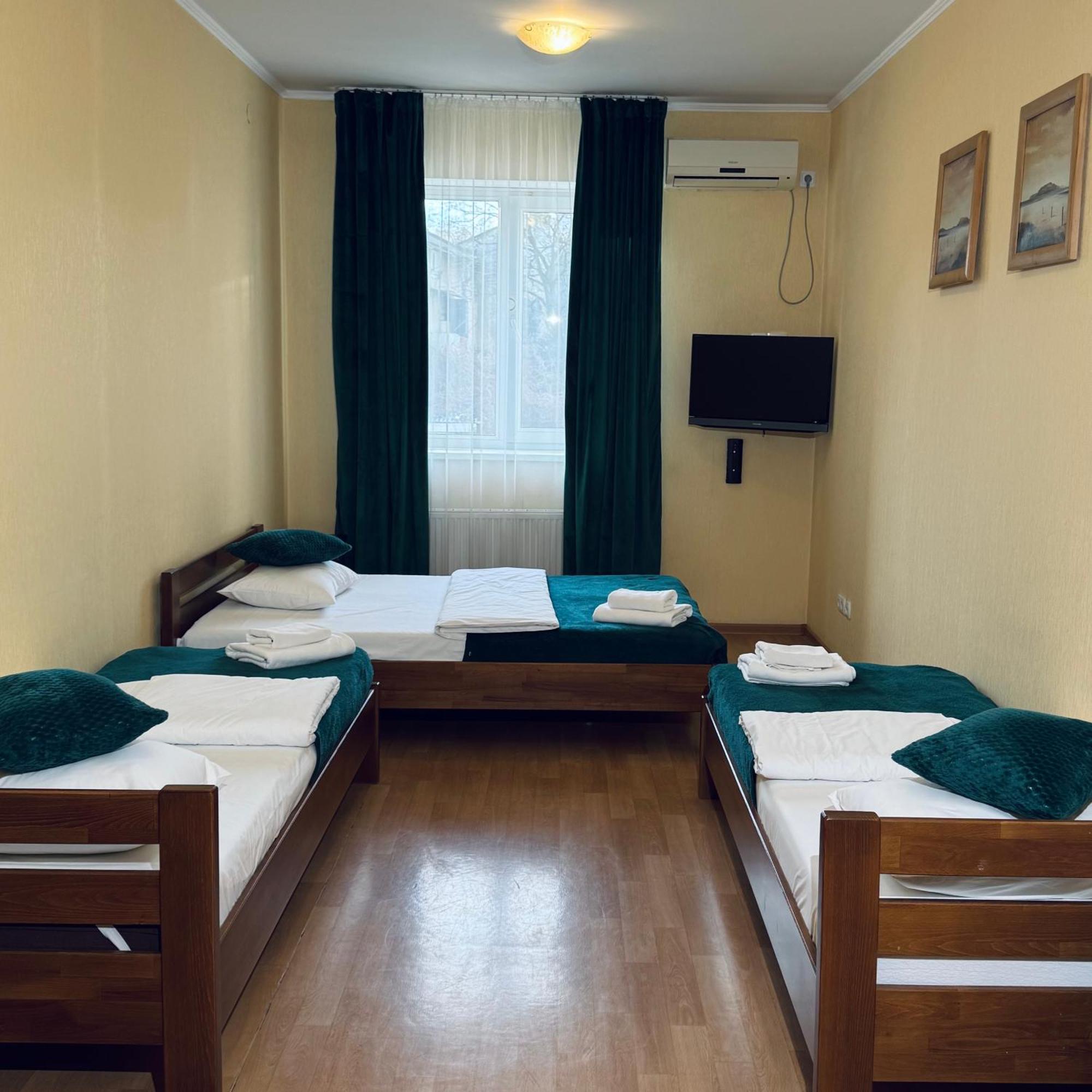 Etna Hotel Lviv Eksteriør billede